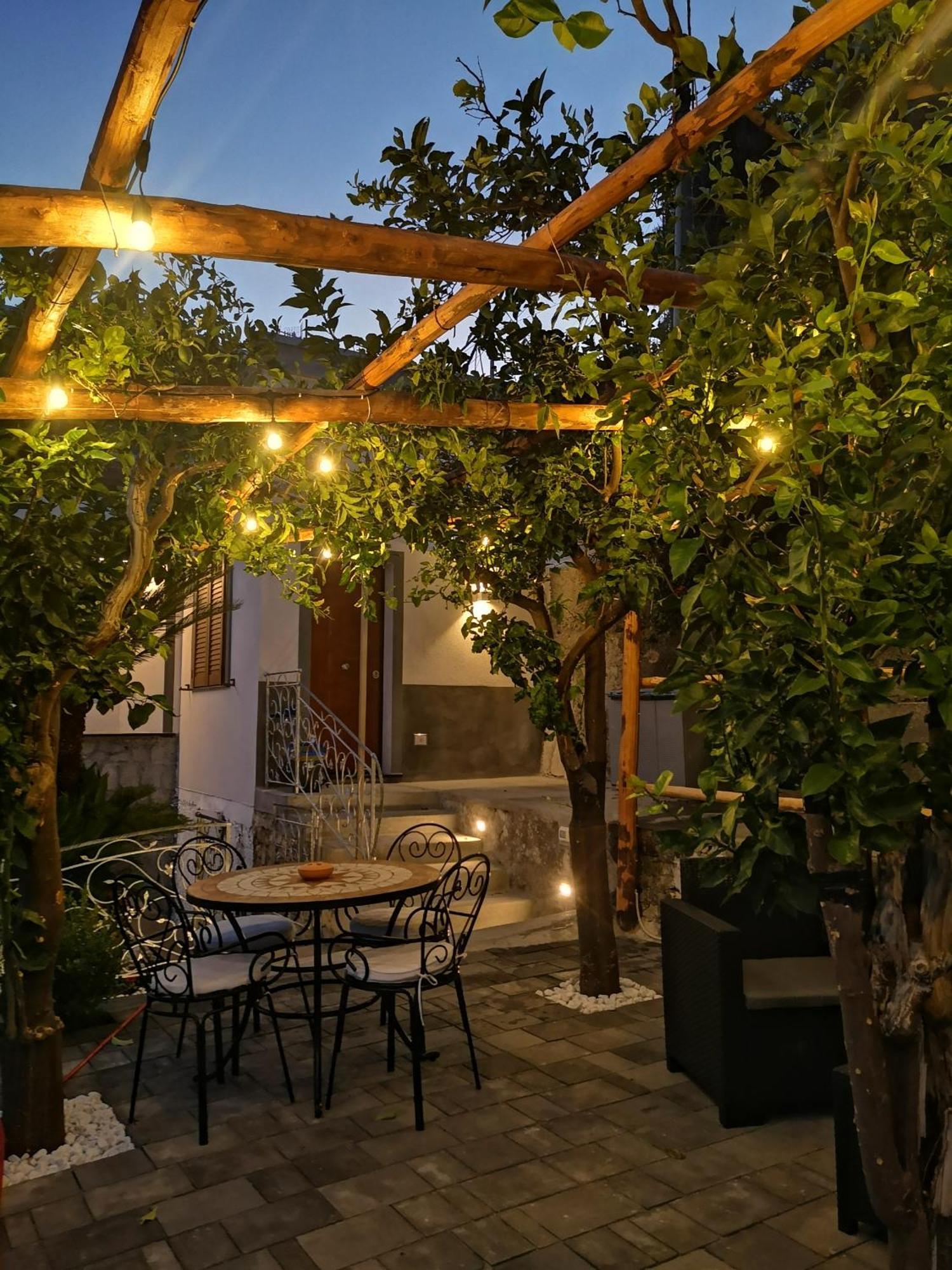 פורורה Villa Furoris Apartment מראה חיצוני תמונה