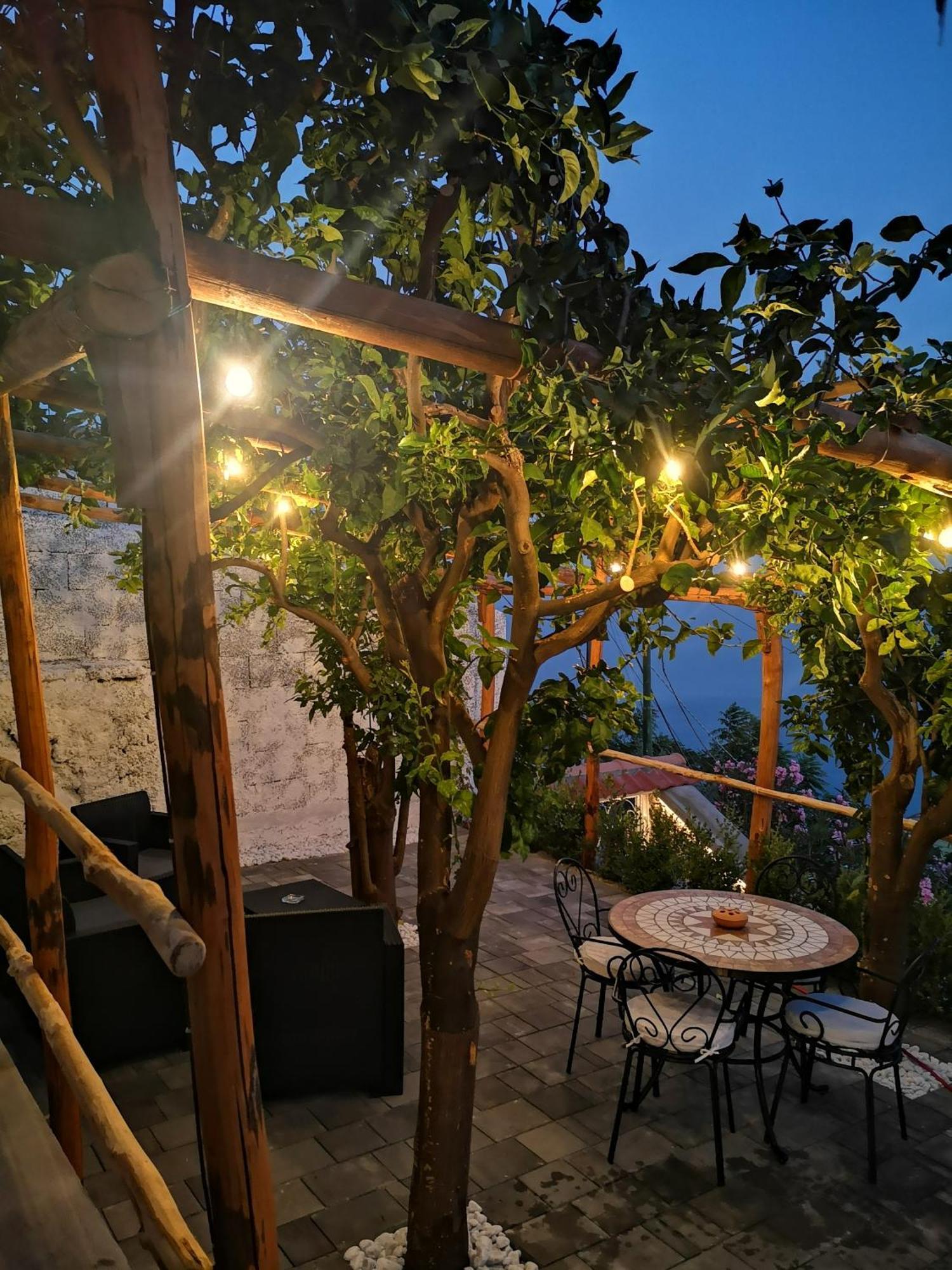 פורורה Villa Furoris Apartment מראה חיצוני תמונה
