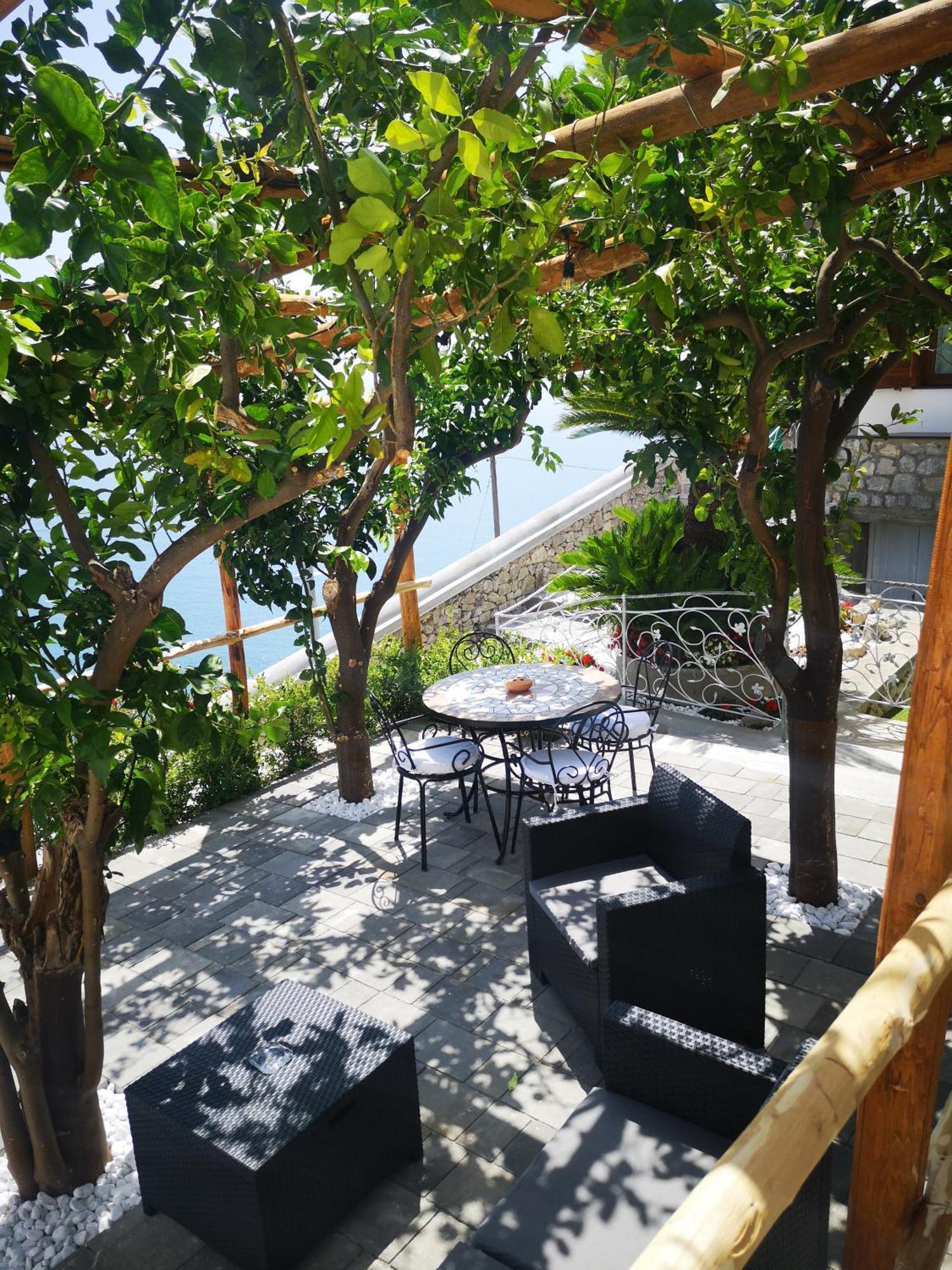 פורורה Villa Furoris Apartment מראה חיצוני תמונה